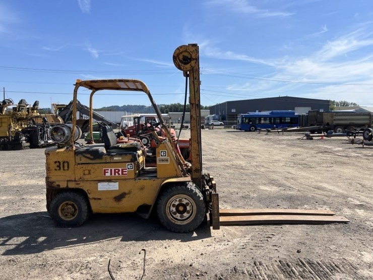 1997-caterpillar-v60b-forklift-image-3