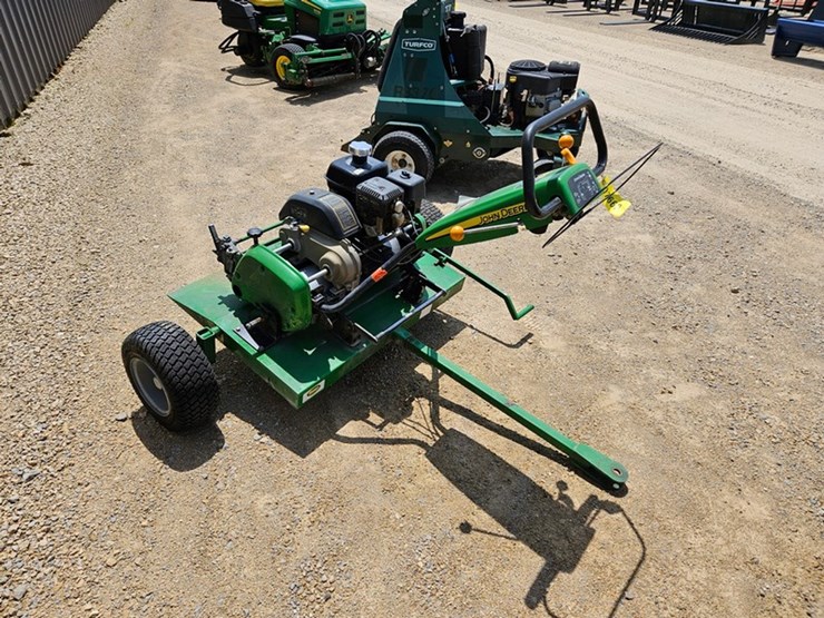 john-deere-220-image-7