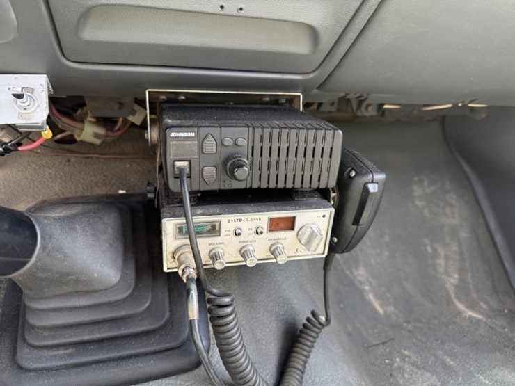 1993-ford-f350-xlt-image-39