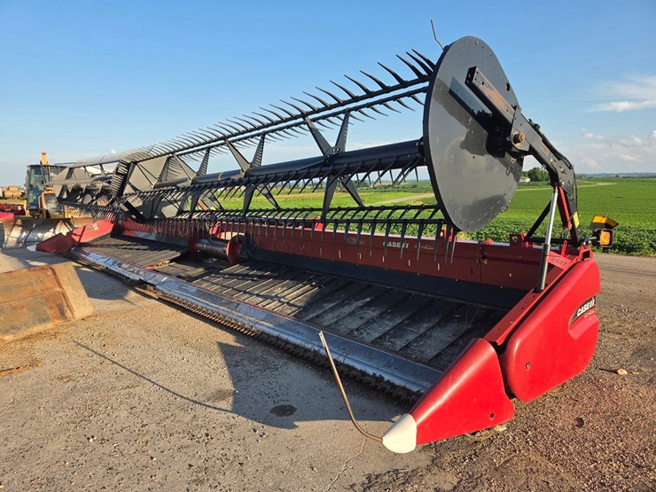 2014-case-ih-3162-image-1