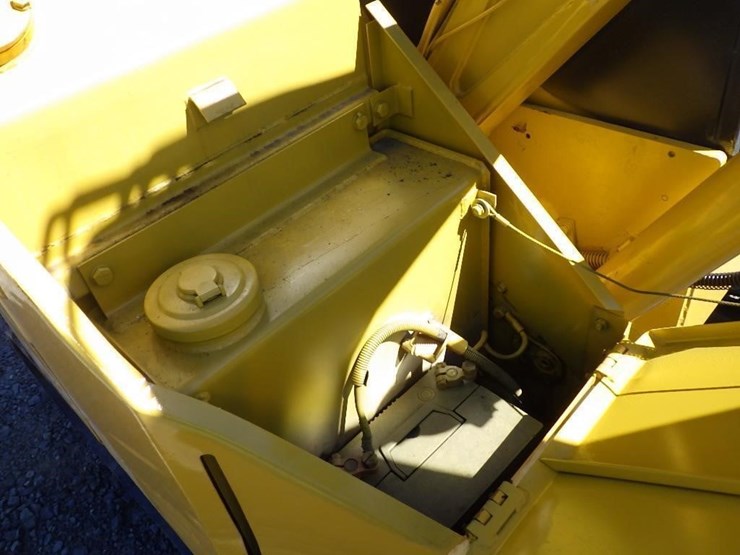 komatsu-pc28uu-image-25