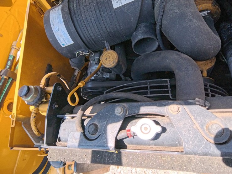 2007-john-deere-320-image-29