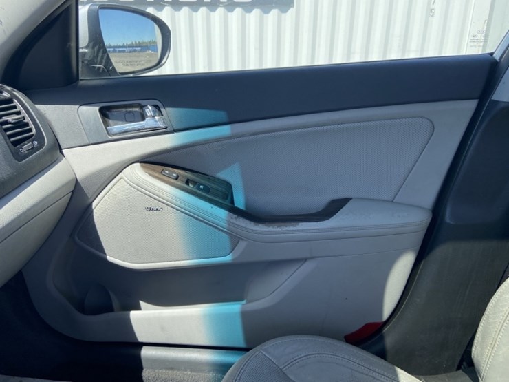 2012-kia-optima-ex-sedan-image-14