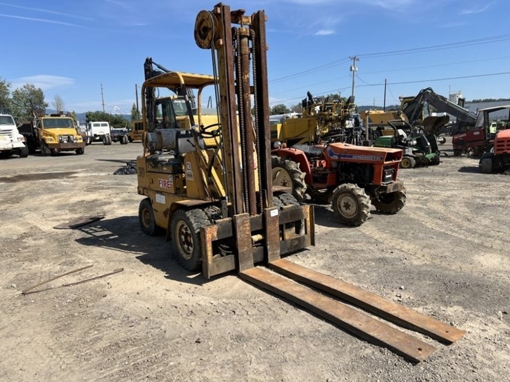 1997-caterpillar-v60b-forklift-image-2