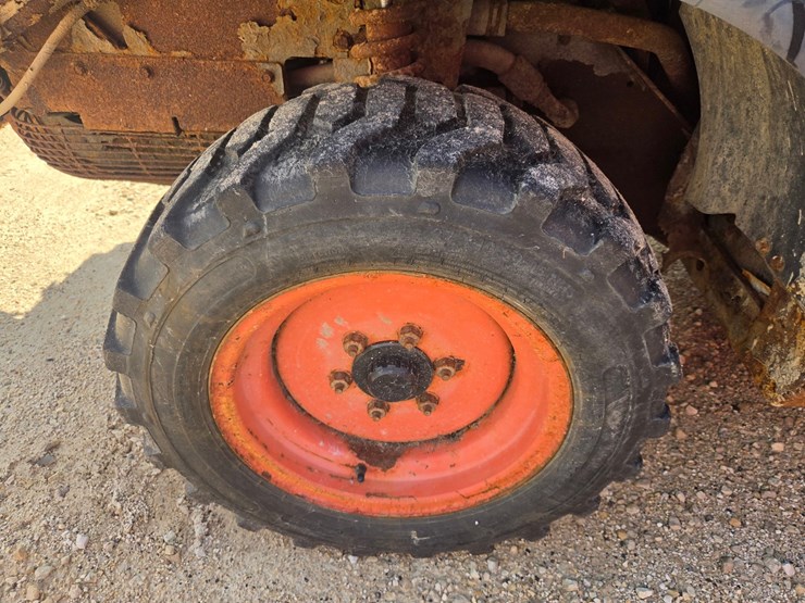 bobcat-toolcat-5600-image-35