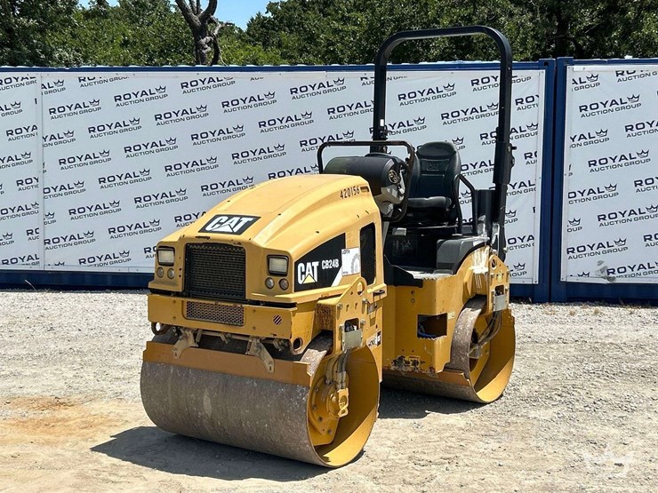 2014-caterpillar-cb24-image-1