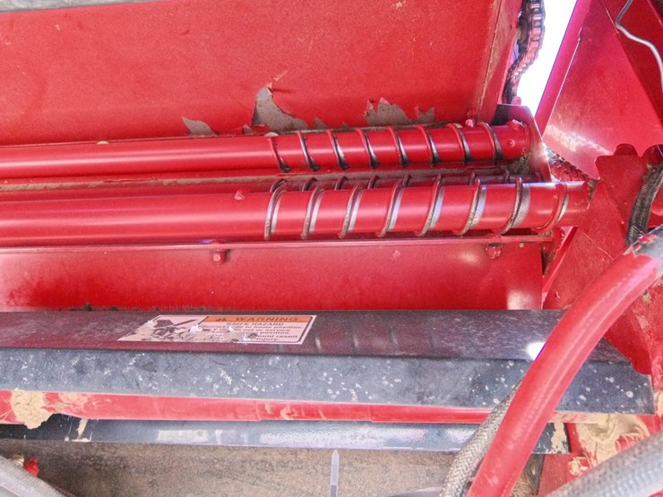 2011-new-holland-br7090-image-19