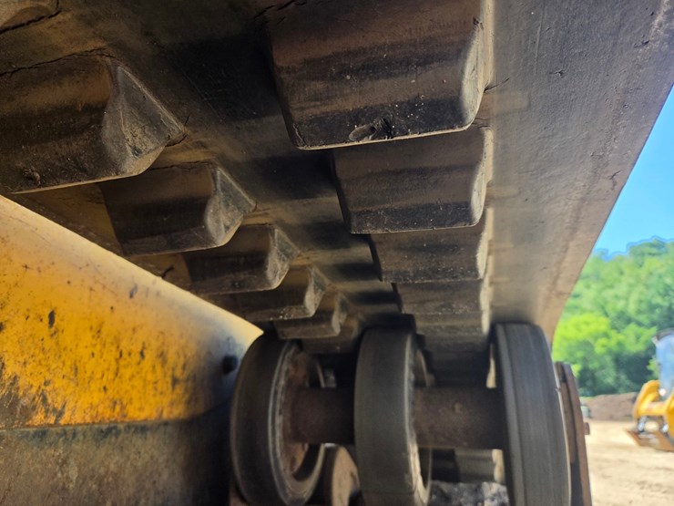 caterpillar-277b-image-45