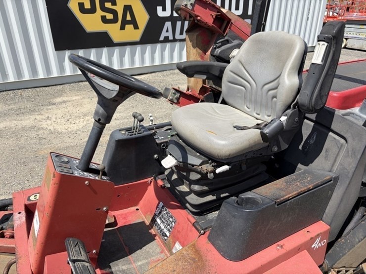 2009-toro-groundsmaster-4000d-image-21