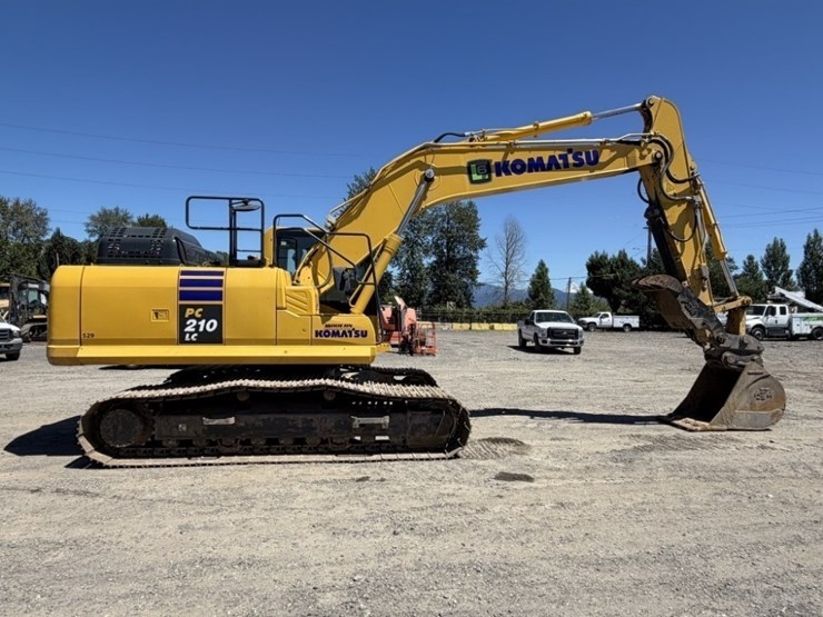2023-komatsu-pc210-lc-11-image-3