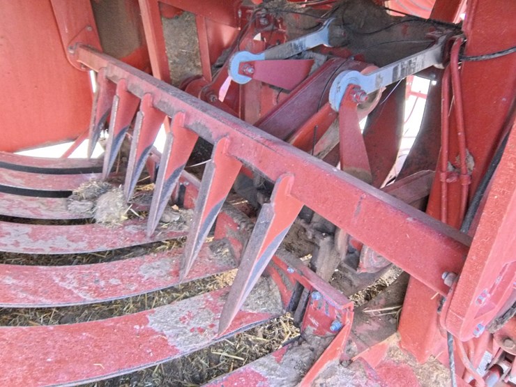 hesston-4900-image-62