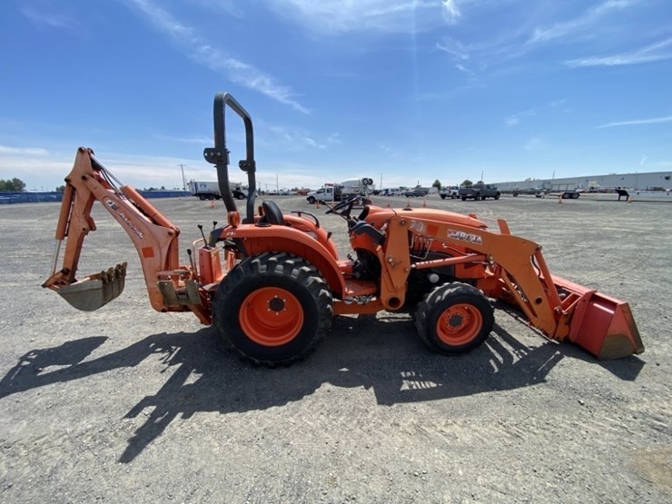 2017-kubota-l3301-image-6
