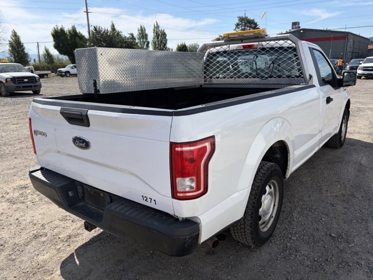 2017-ford-f150-xl-image-4