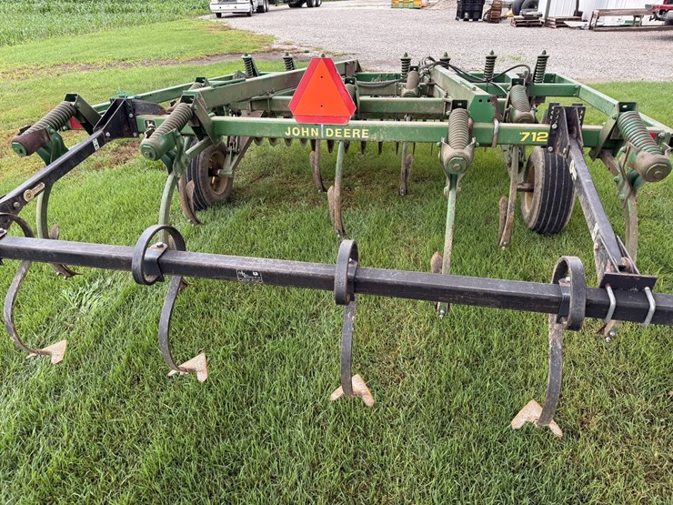 john-deere-712-image-6