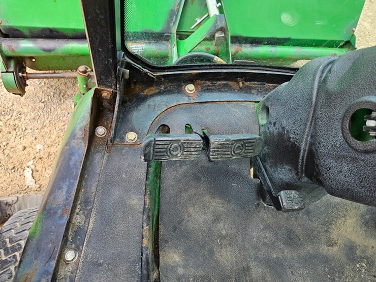 john-deere-1445-image-31