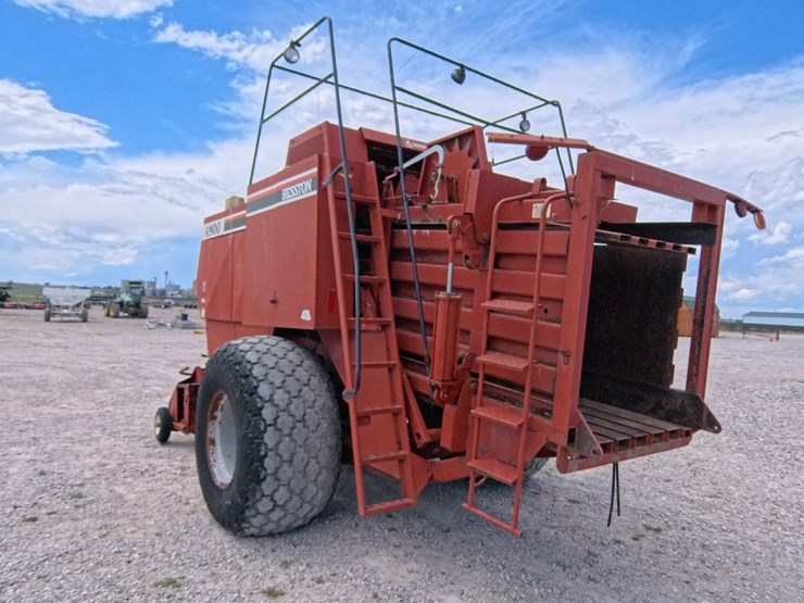 hesston-4900-image-30