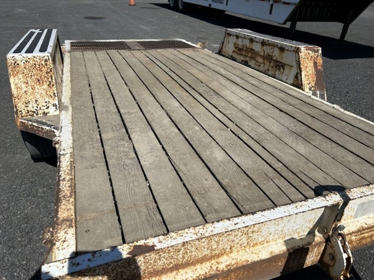 2006-trail-max-t-12-ut-t/a-tilt-deck-equipment-tra-image-21