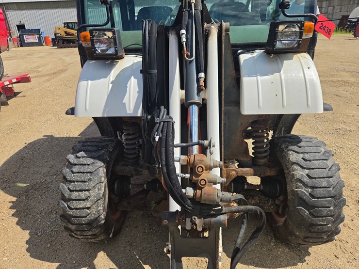 bobcat-toolcat-5600-image-10