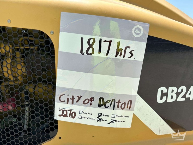 2014-caterpillar-cb24-image-5