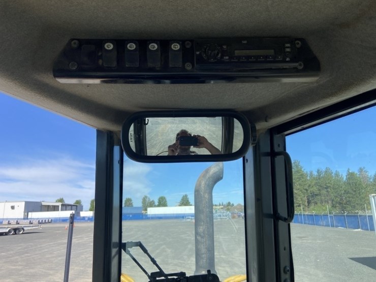 2012-caterpillar-d6n-xl-image-16