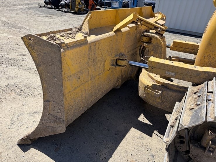 2022-komatsu-d71pxi-24-image-9