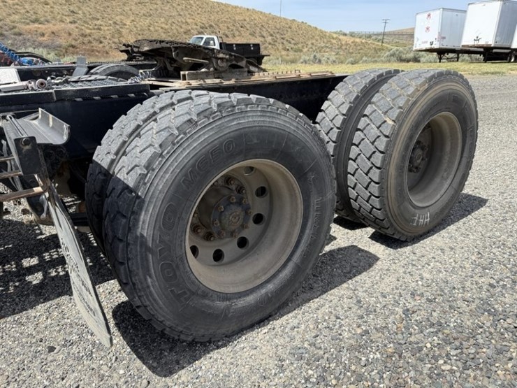 2018-western-star-4900-image-11