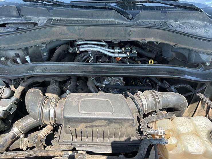 2021-ford-explorer-image-8
