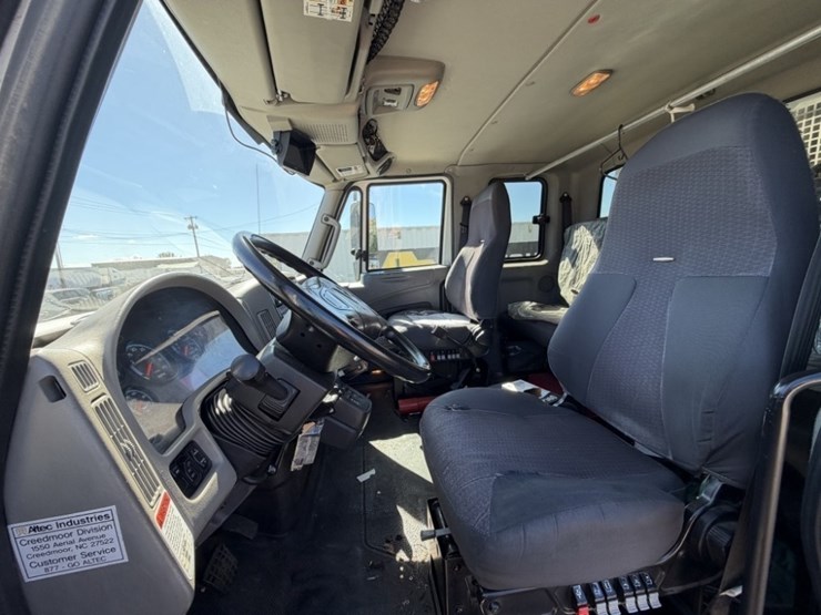 2013-international-durastar-4300-image-25
