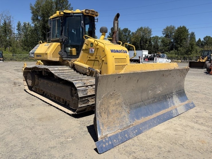 2022-komatsu-d71pxi-24-image-2