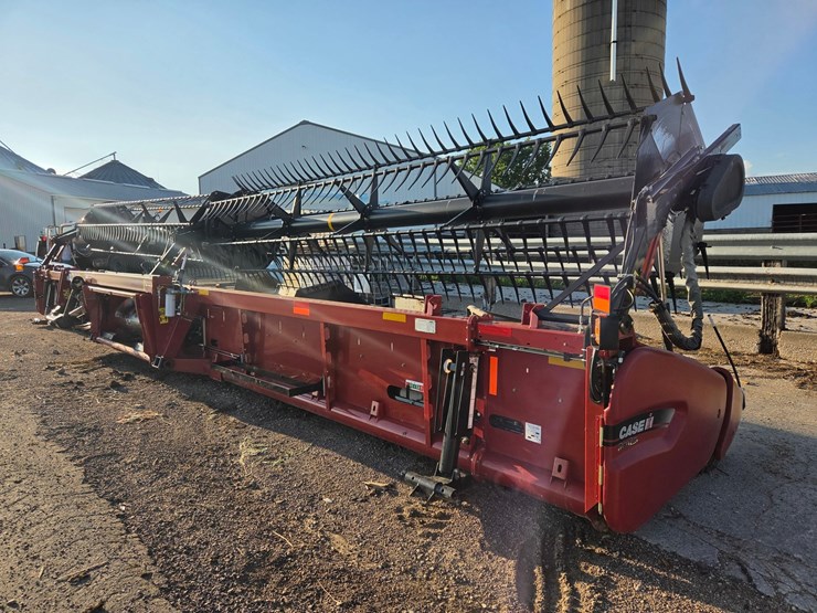 2014-case-ih-3162-image-3