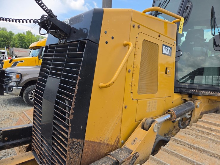 caterpillar-d6-image-16