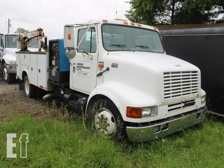 2002-international-4700-image-1