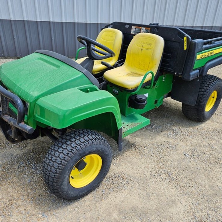 JOHN DEERE GATOR