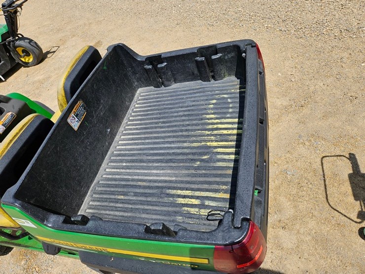 2011-john-deere-gator-image-18