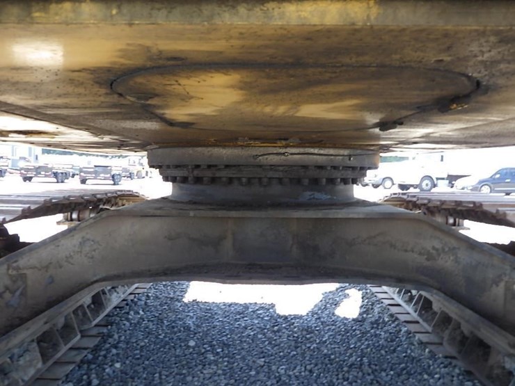 caterpillar-325l-image-36