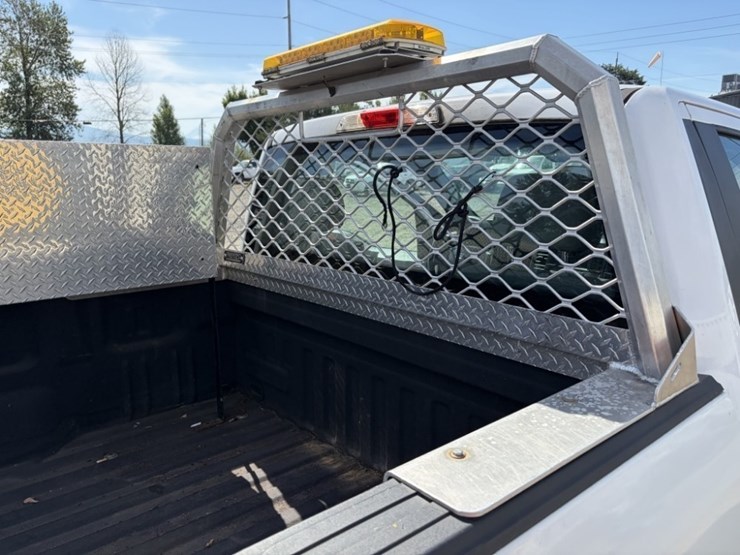 2017-ford-f150-xl-image-21
