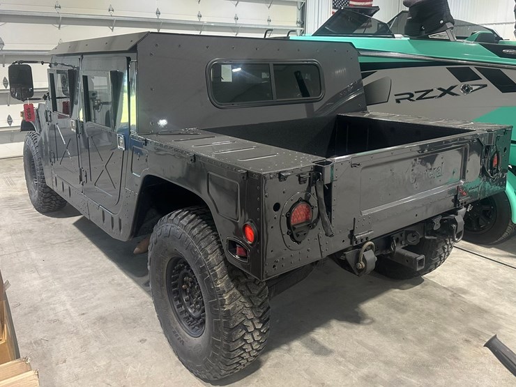 #1850-•-2001-american-general-4x4-hummer-image-3