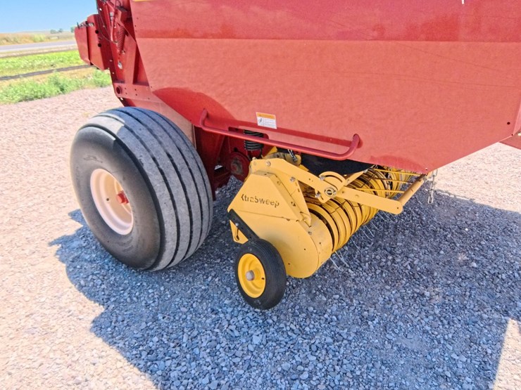 2011-new-holland-br7090-image-66