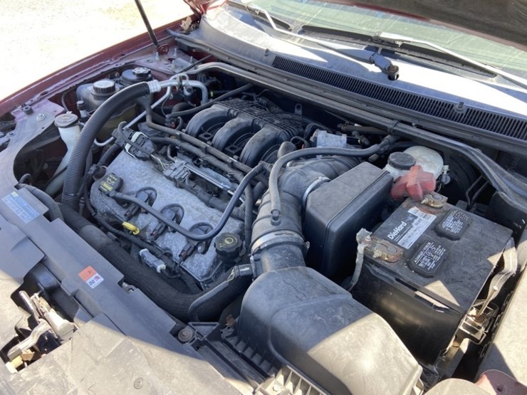 2008-ford-taurus-sel-sedan-image-35