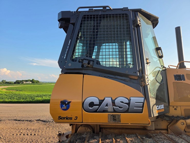 case-850l-lt-image-20