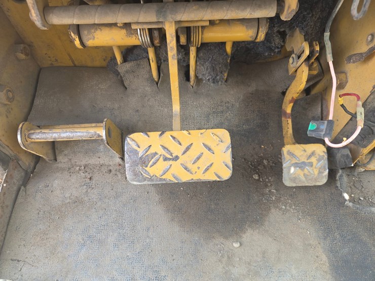 caterpillar-d5c-image-38