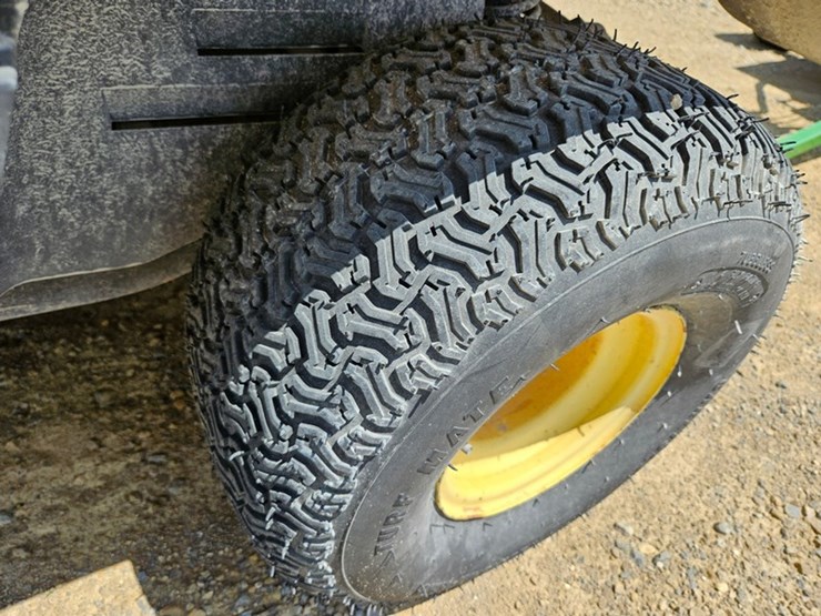 2011-john-deere-gator-image-15