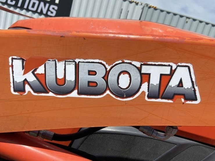 2017-kubota-l3301-image-9