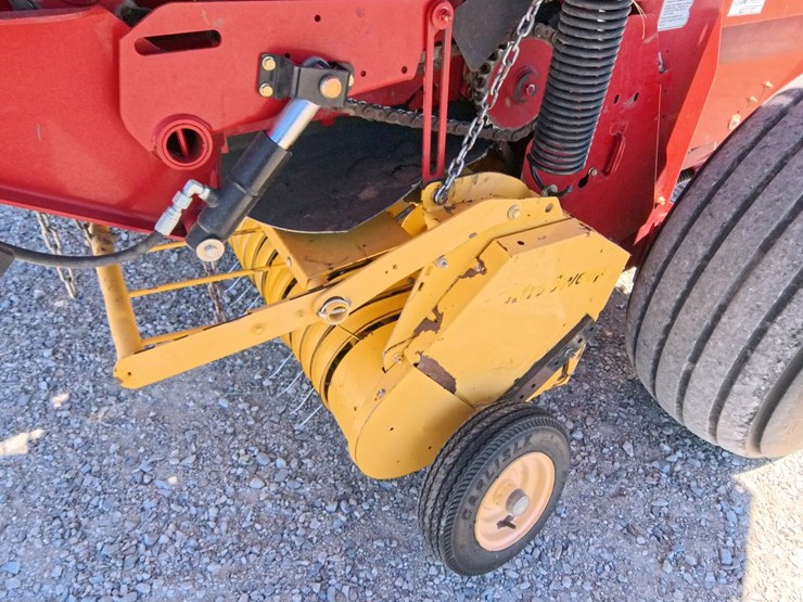 2011-new-holland-br7090-image-31