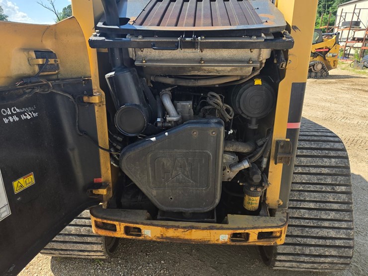 caterpillar-277b-image-23