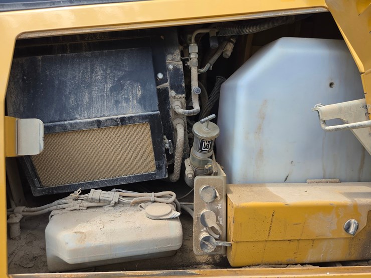 caterpillar-d6-image-26