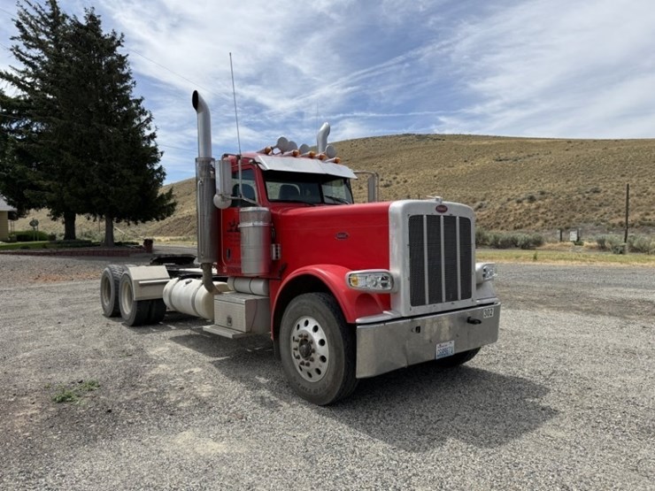 2009-peterbilt-389-image-2
