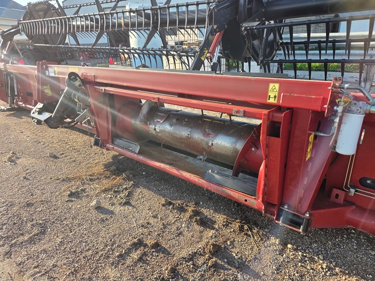 2014-case-ih-3162-image-12