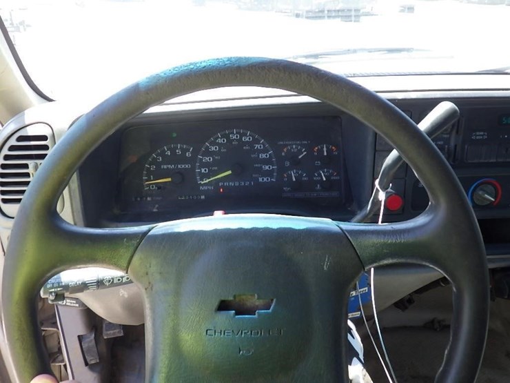 1996-chevrolet-3500-image-19