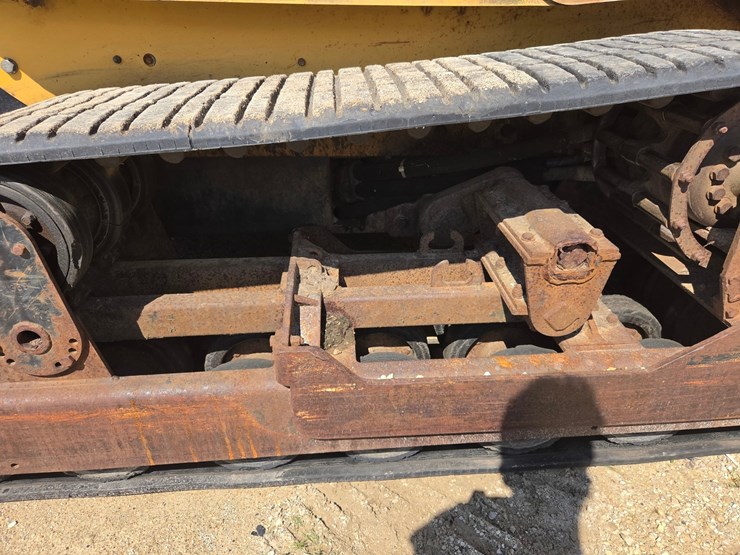 caterpillar-277b-image-36